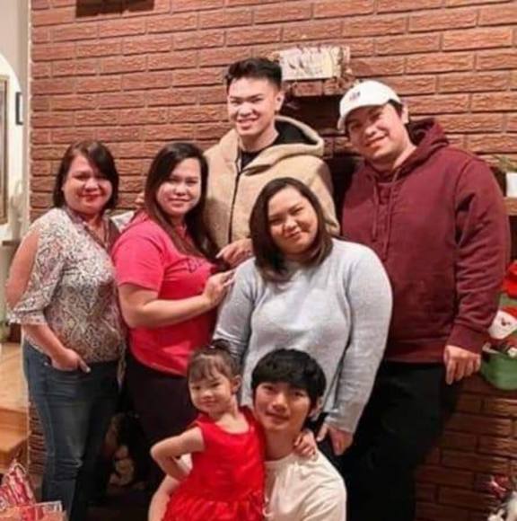 Meet your Posher, Analee - Picture 1 of 1